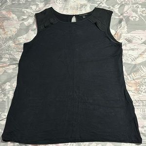 Banana republic top with ruffle shoulder detail